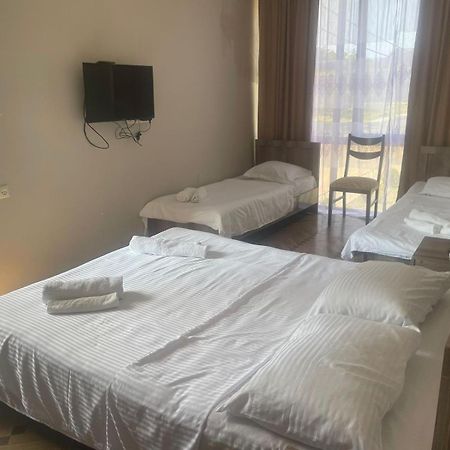 קובולטי Hotel Guga מראה חיצוני תמונה