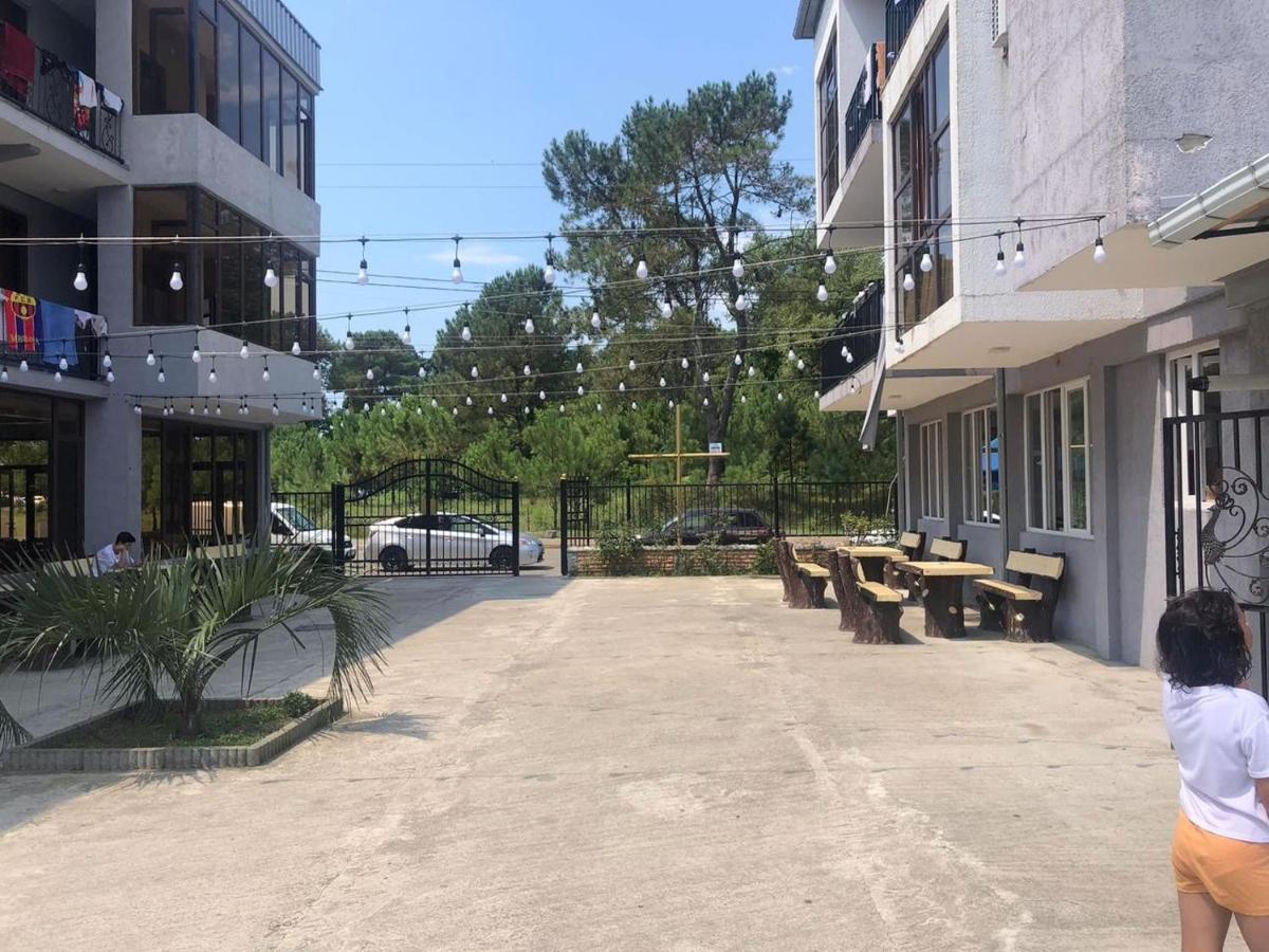קובולטי Hotel Guga מראה חיצוני תמונה