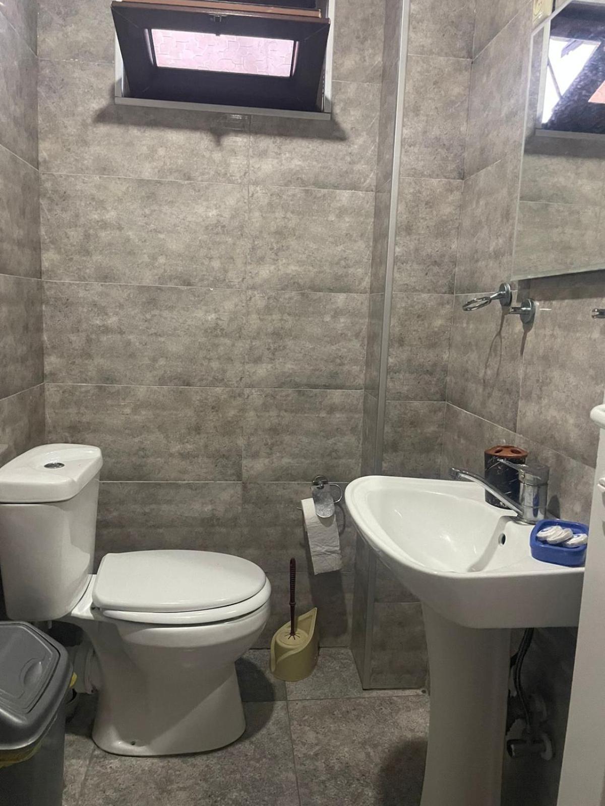 קובולטי Hotel Guga מראה חיצוני תמונה