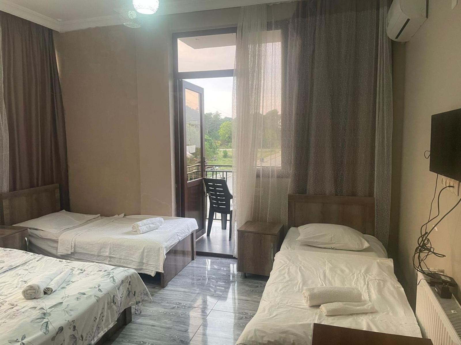 קובולטי Hotel Guga מראה חיצוני תמונה