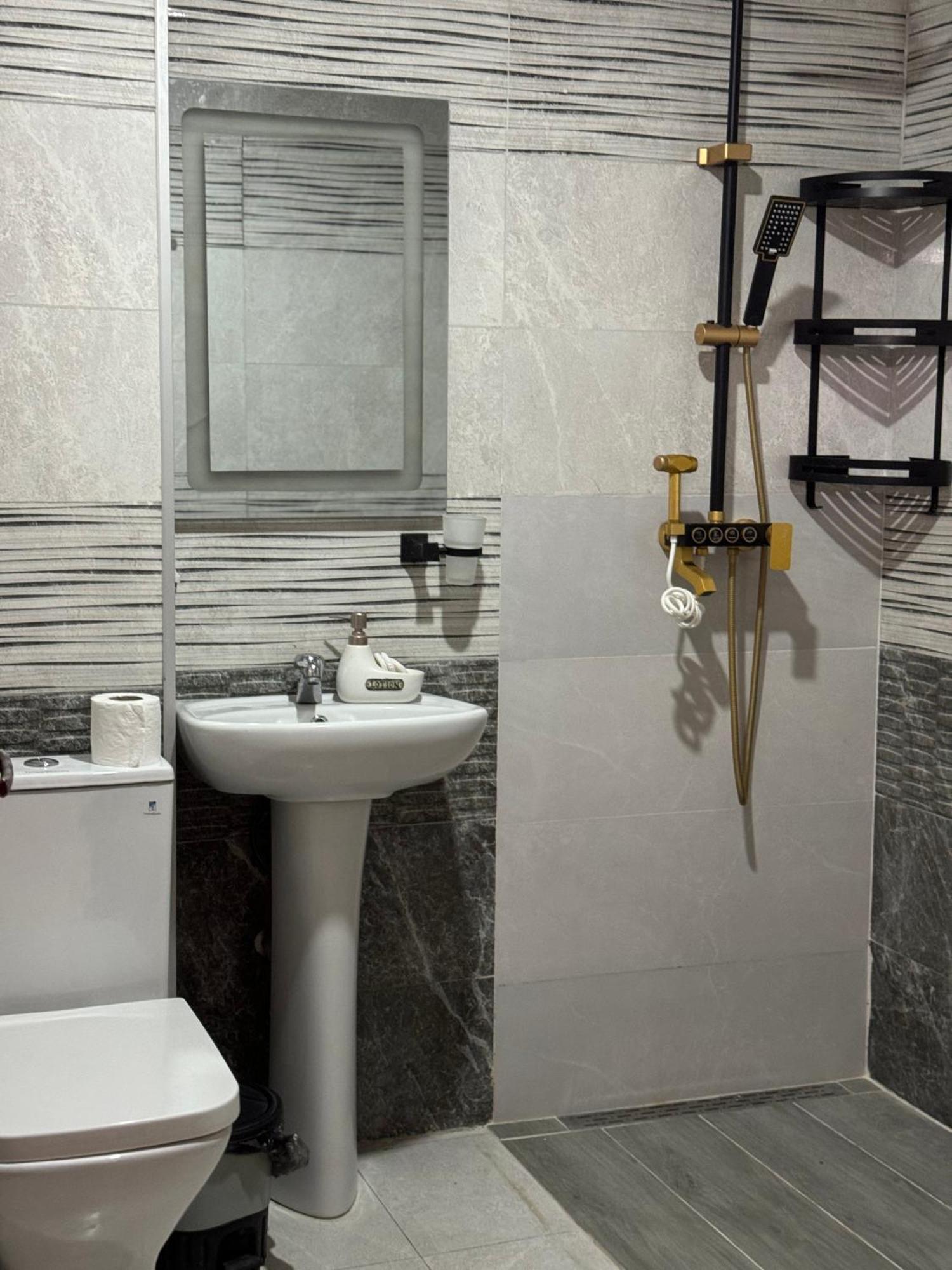 קובולטי Hotel Guga מראה חיצוני תמונה