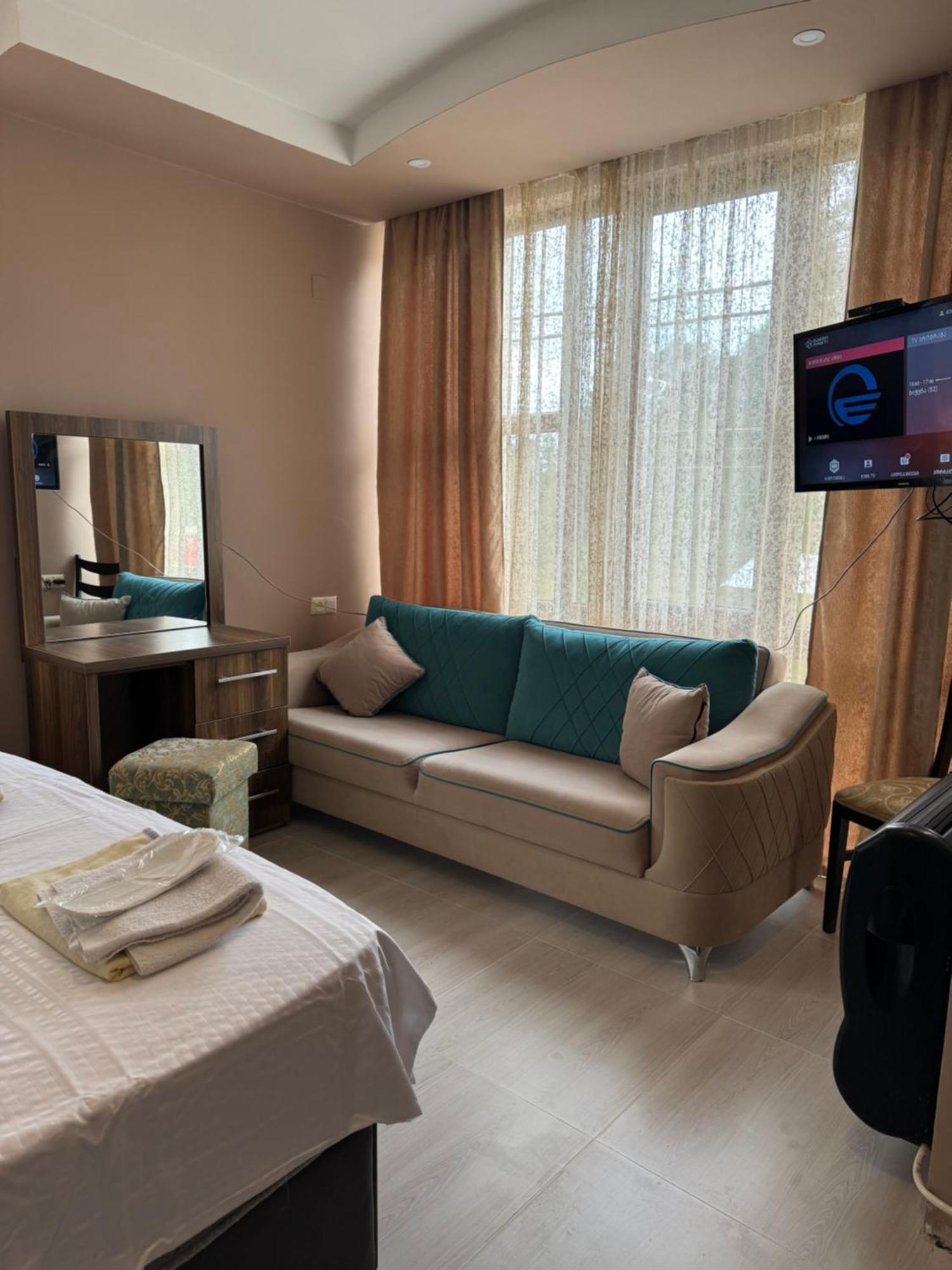 קובולטי Hotel Guga מראה חיצוני תמונה